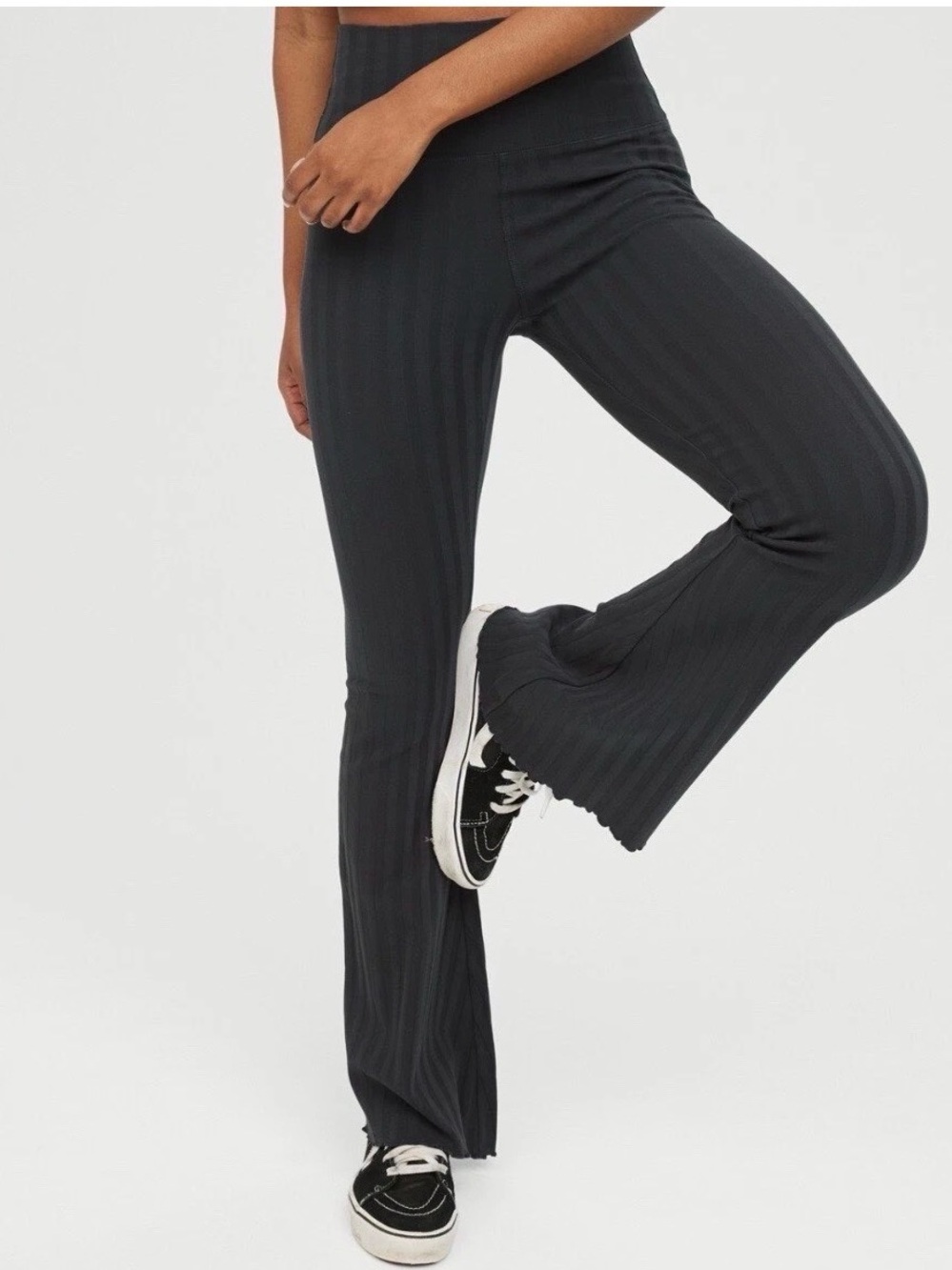 Aerie Offline OG Groove Flare Black Leggings Size Medium